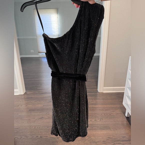 Brands New With Tags, Size Small, Retrofête Ella Black Sequin Dress. - Picture 2 of 5